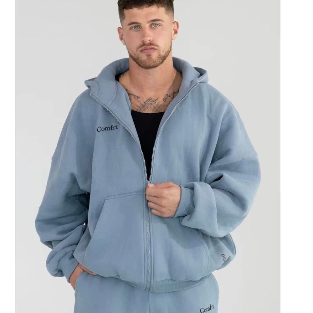 Comfrt zip up hoodie